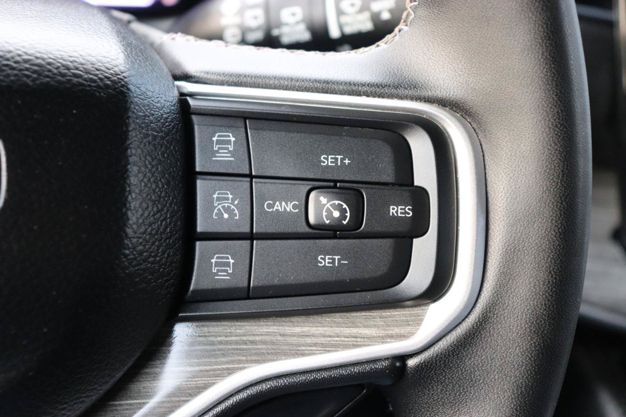 Used 2024 Jeep Wagoneer Series II AWD/4WD image 37