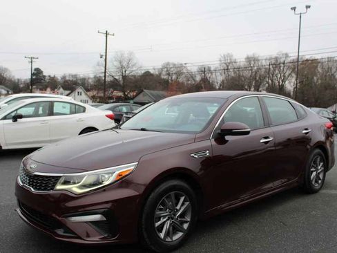 Used 2019 Kia Optima LX image 1