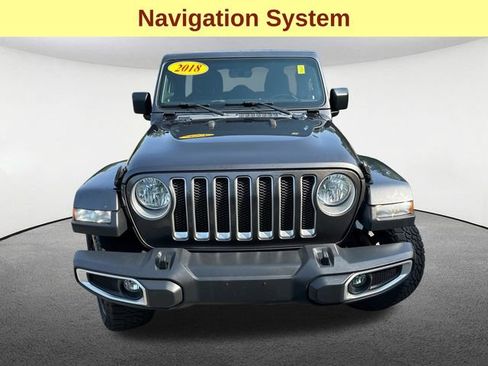 Used 2018 Jeep Wrangler Unlimited Sahara AWD/4WD image 4