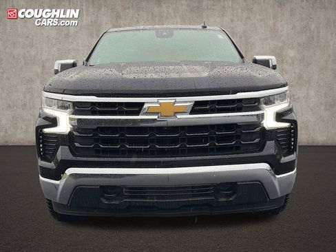 Used 2022 Chevrolet Silverado 1500 LT AWD/4WD image 9