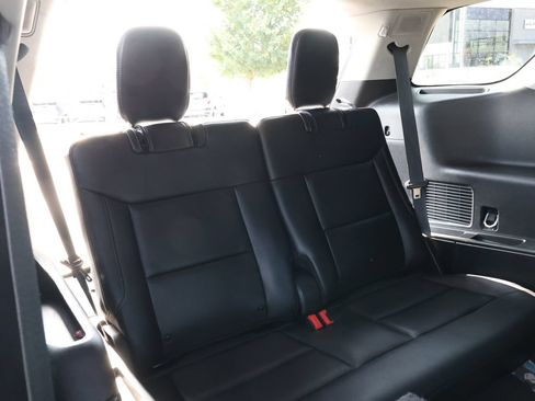 Used 2023 Ford Explorer Limited AWD/4WD image 34