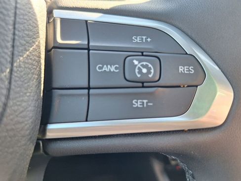 New 2026 Jeep Compass Latitude image 14