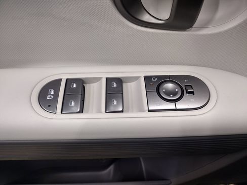 New 2026 Hyundai Ioniq 5 SEL image 17