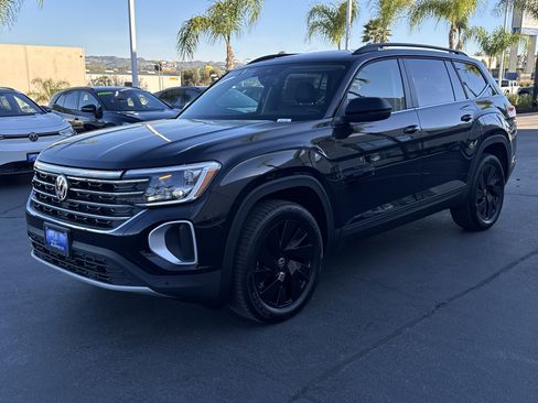 New 2026 Volkswagen Atlas SE image 5