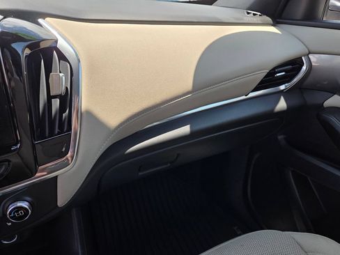 Used 2023 Chevrolet Traverse LT FWD image 29
