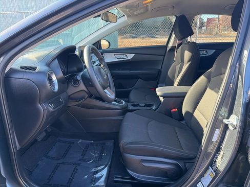 Used 2023 Kia Forte LXS image 14