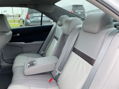 Used 2014 Toyota Camry XLE FWD image 13