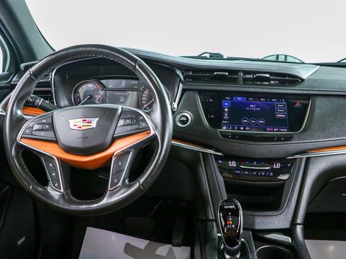 Used 2022 Cadillac XT5 Premium Luxury AWD/4WD image 17