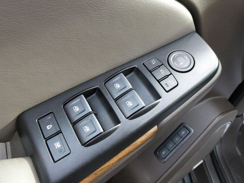 Used 2019 GMC Yukon Denali w/ Open Road Package image 29