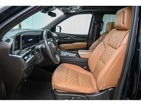 Used 2021 Cadillac Escalade Sport w/ Driver Assist Tech Package image 10