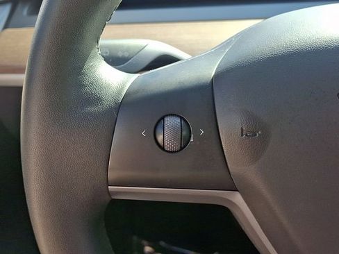 Used 2023 Tesla Model 3 Standard Range RWD image 23