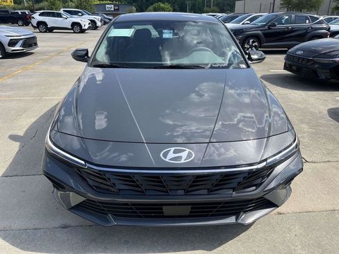 New 2026 Hyundai Elantra SEL Sport Premium FWD image 2