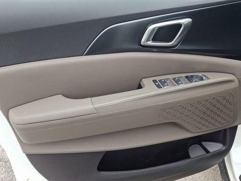 New 2026 Kia Carnival LX FWD image 12