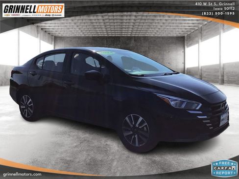 Used 2024 Nissan Versa SV FWD image 3