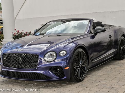 Used 2023 Bentley Continental GT V8 image 3