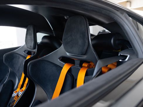 Used 2020 McLaren 620R RWD image 64