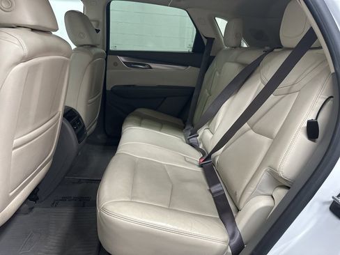Used 2017 Cadillac XT5 Luxury w/ Driver Awareness Package image 22