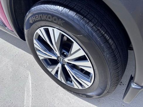 Used 2023 Nissan Rogue SV AWD/4WD image 8