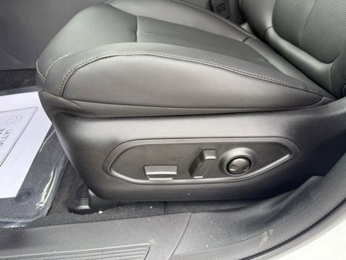 New 2026 Jeep Cherokee Laredo image 15