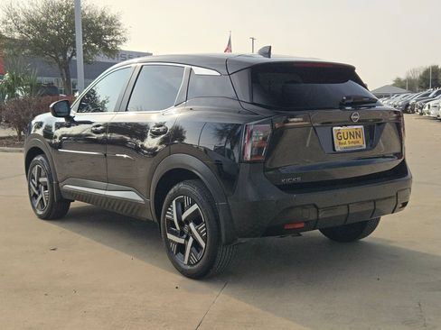 Certified 2025 Nissan Kicks SV w/ Charging Package image 5