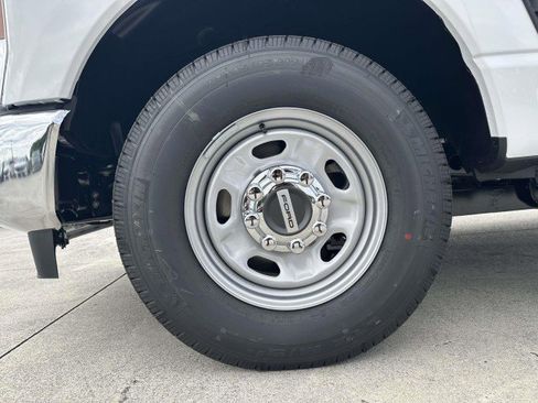 New 2026 Ford F350 XL w/ XL Driver Assist Package RWD image 11