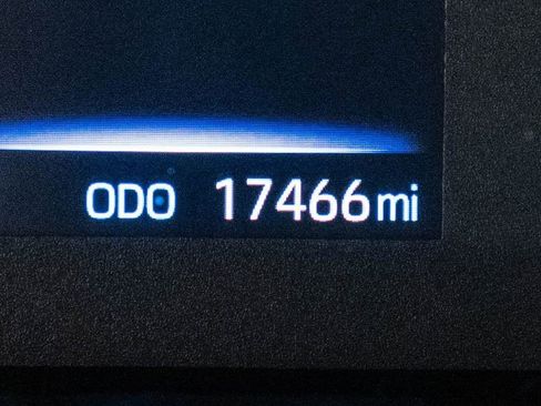 Certified 2023 Toyota Corolla SE w/ SE Premium Package FWD image 17