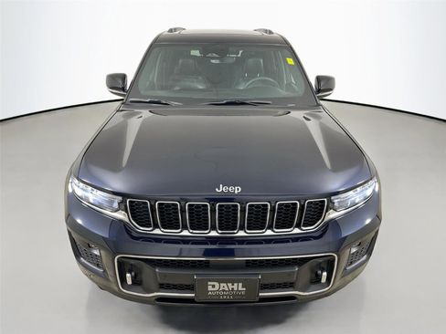 Used 2023 Jeep Grand Cherokee L Overland image 3