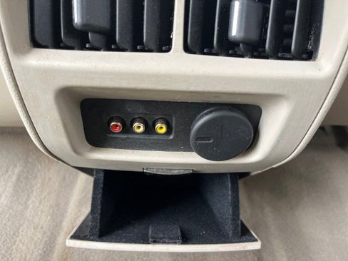 Used 2010 Cadillac SRX Luxury image 39