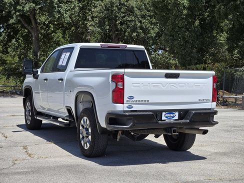 Used 2025 Chevrolet Silverado 2500 Custom w/ Custom Value Package AWD/4WD image 5