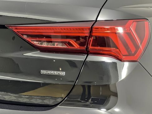 Used 2022 Audi Q3 2.0T Premium Plus w/ Premium Plus Package image 25