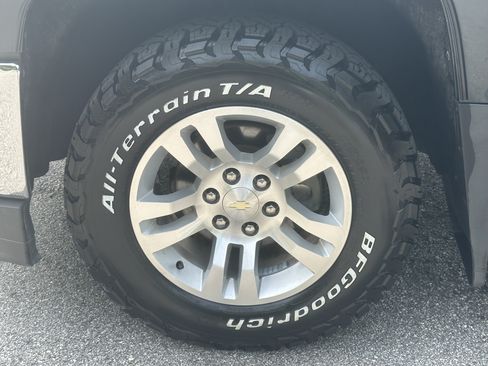 Used 2018 Chevrolet Silverado 1500 LT w/ All Star Edition RWD image 12