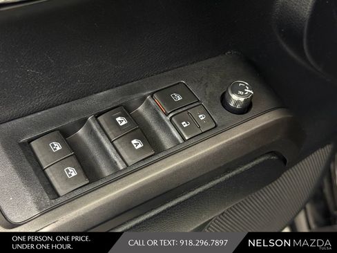 Used 2016 Toyota Tacoma TRD Sport w/ Towing Package AWD/4WD image 26
