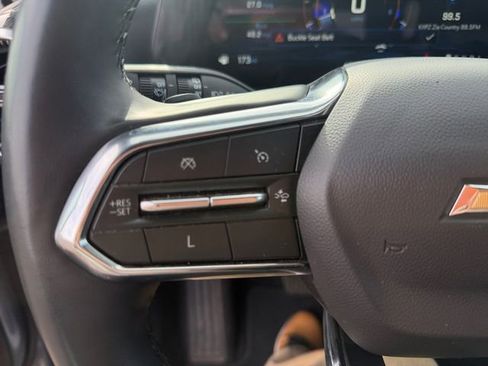 Used 2025 Chevrolet Equinox LT w/ Convenience Package II image 7