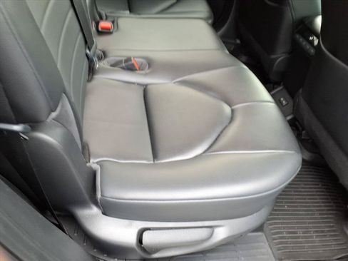 Used 2023 Toyota Highlander XLE AWD/4WD image 21