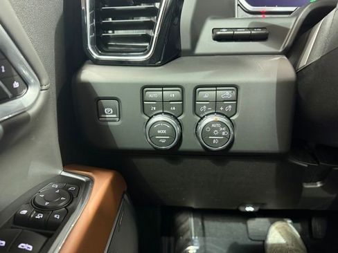 New 2026 GMC Sierra 2500 Denali Ultimate image 16