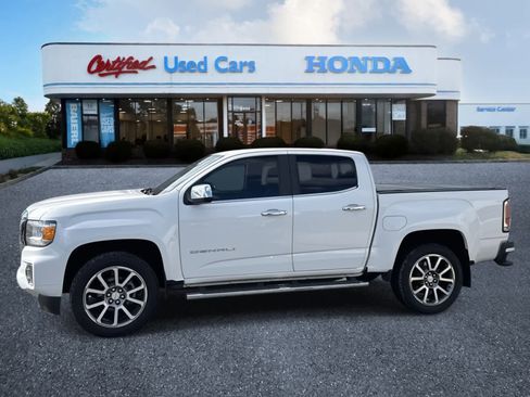 Used 2021 GMC Canyon Denali image 2