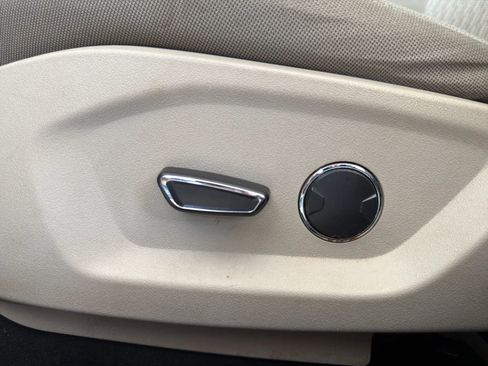 Used 2018 Ford Explorer FWD image 26