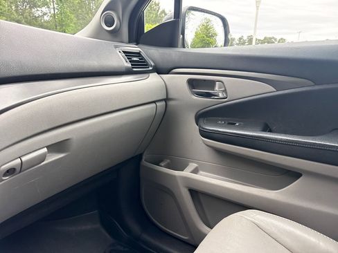 Used 2017 Honda Pilot EX-L image 17