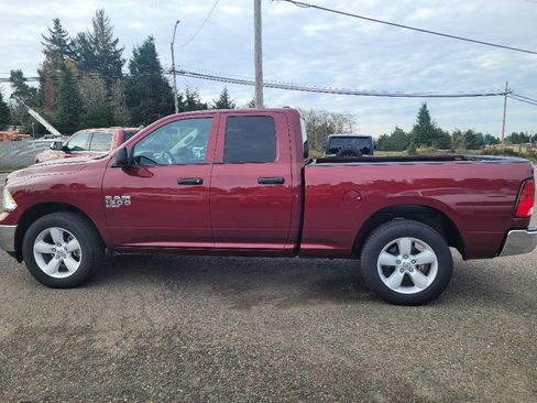 Used 2024 RAM 1500 Classic SLT image 8