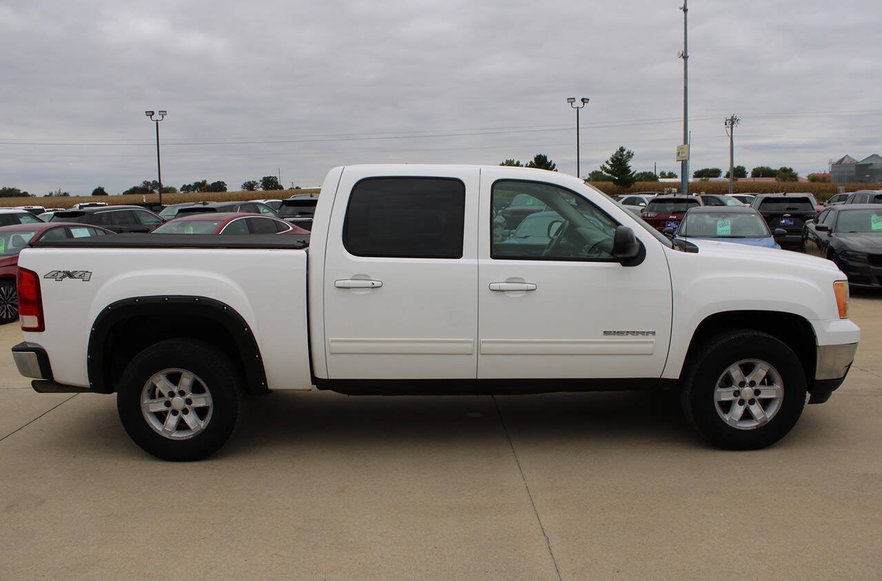 Used 2010 GMC Sierra 1500 SLT w/ Max Trailering Pack AWD/4WD image 4