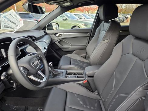 New 2025 Audi Q3 2.0T Premium image 27
