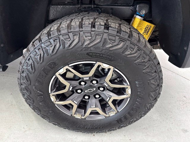 Used 2024 Chevrolet Colorado ZR2 w/ ZR2 Convenience Package III AWD/4WD image 8