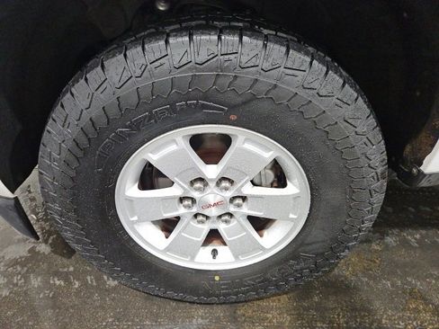 Used 2017 GMC Canyon SL image 8