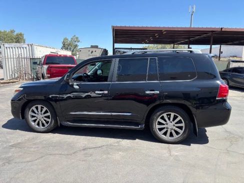 Used 2011 Lexus LX 570 4WD w/ Luxury Pkg image 6