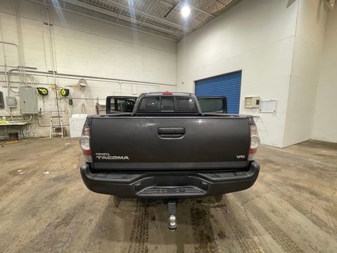 Used 2011 Toyota Tacoma Base w/ TRD Sport Pkg image 13