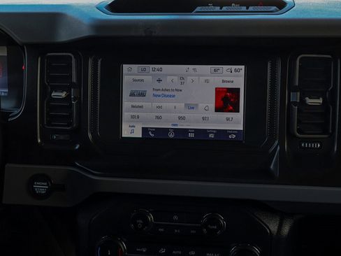 Used 2022 Ford Bronco Big Bend image 22