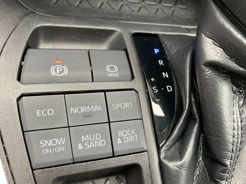 Used 2023 Toyota RAV4 XLE image 23