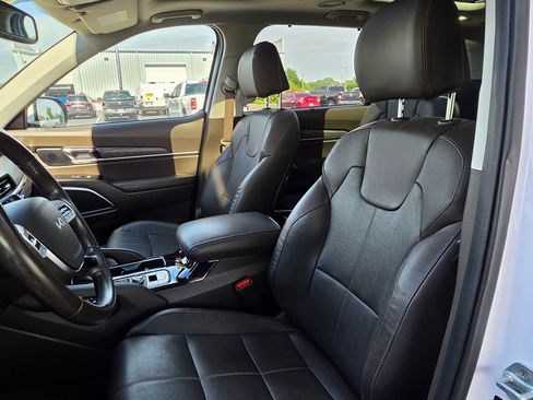 Used 2022 Kia Telluride SX w/ Towing Package FWD image 10