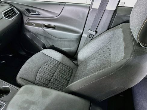Used 2023 Chevrolet Equinox LT w/ Driver Convenience Package FWD image 24