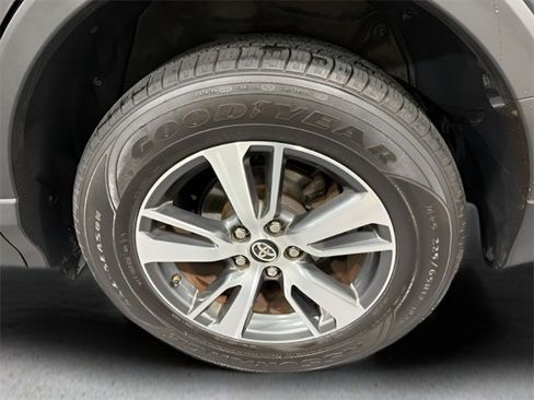 Used 2016 Toyota RAV4 XLE image 36